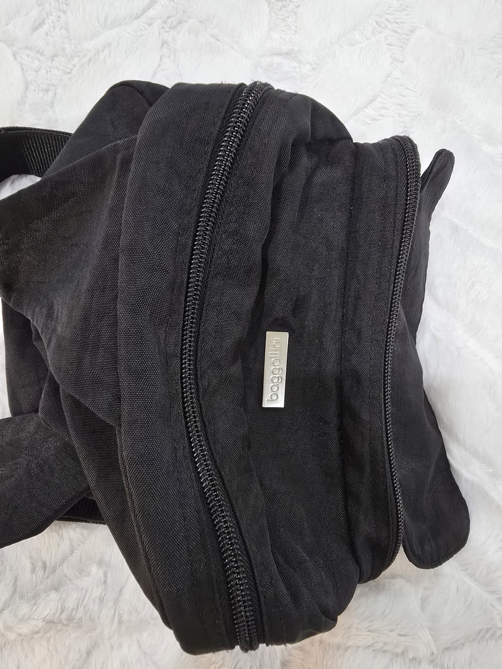 Baggallini Black Women's Sling Belt Bag OFFERS WELCOME!@! - Picture 7 of 8